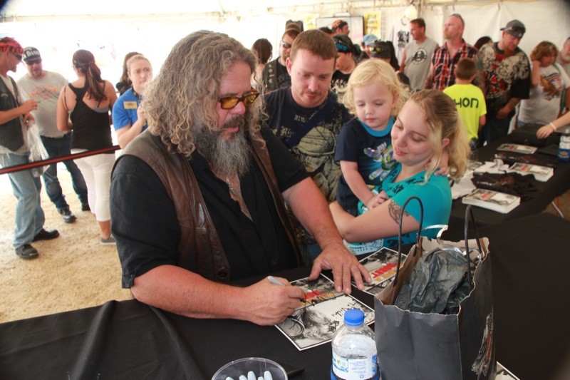 SOA's Mark Boone Jr., a.k.a. Bobby Munson, signs autographs for fans of all ages