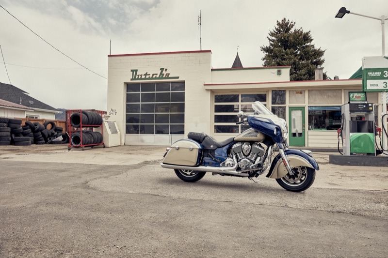 The Indian Chieftain Classic maintains its traditional fairing and valanced front fender for 2019