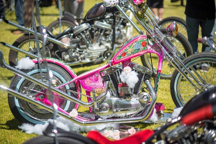 RimoZart's paint on the Gypsy Rose tribute Sportster