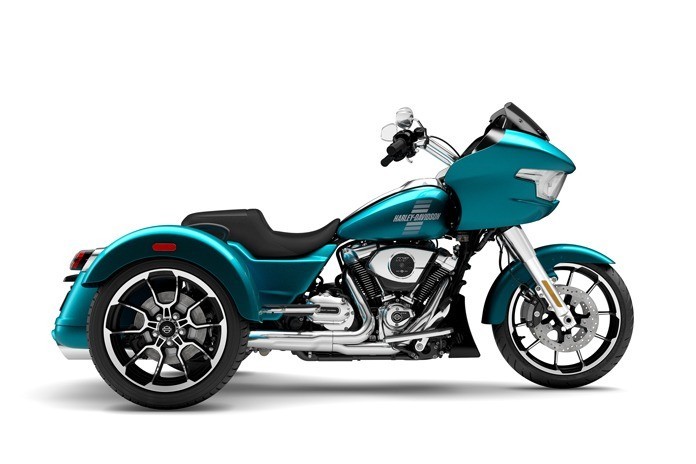 2026 Harley-Davidson Road Glide 3 with Chrome Trim